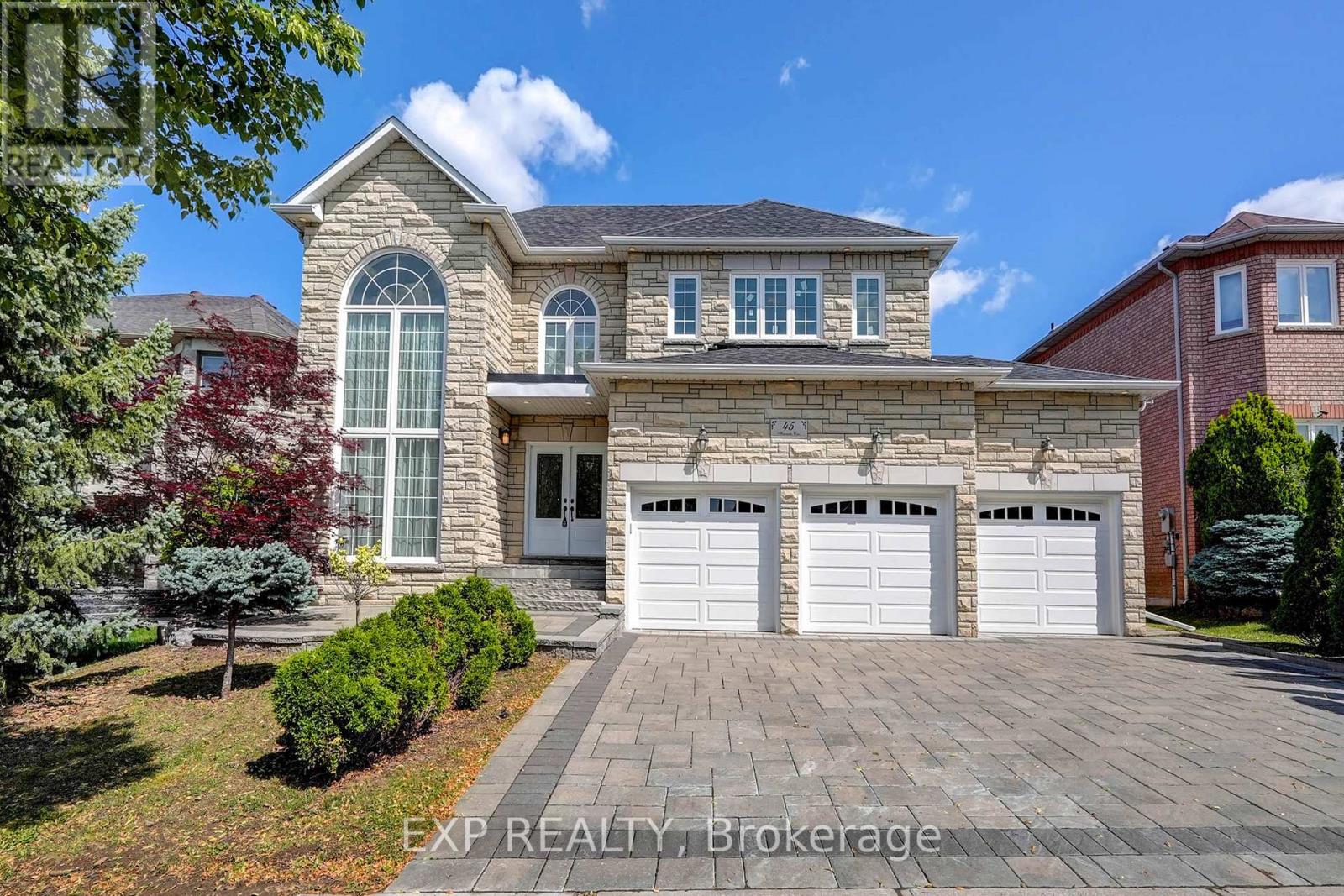 Property image for 45 HENRICKS CRESCENT|Richmond Hill (Bayview Hill), Ontario L4B3W4