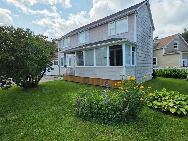 Property image for 121 Boul. La Salle|Baie-Comeau, Quebec G4Z1R8