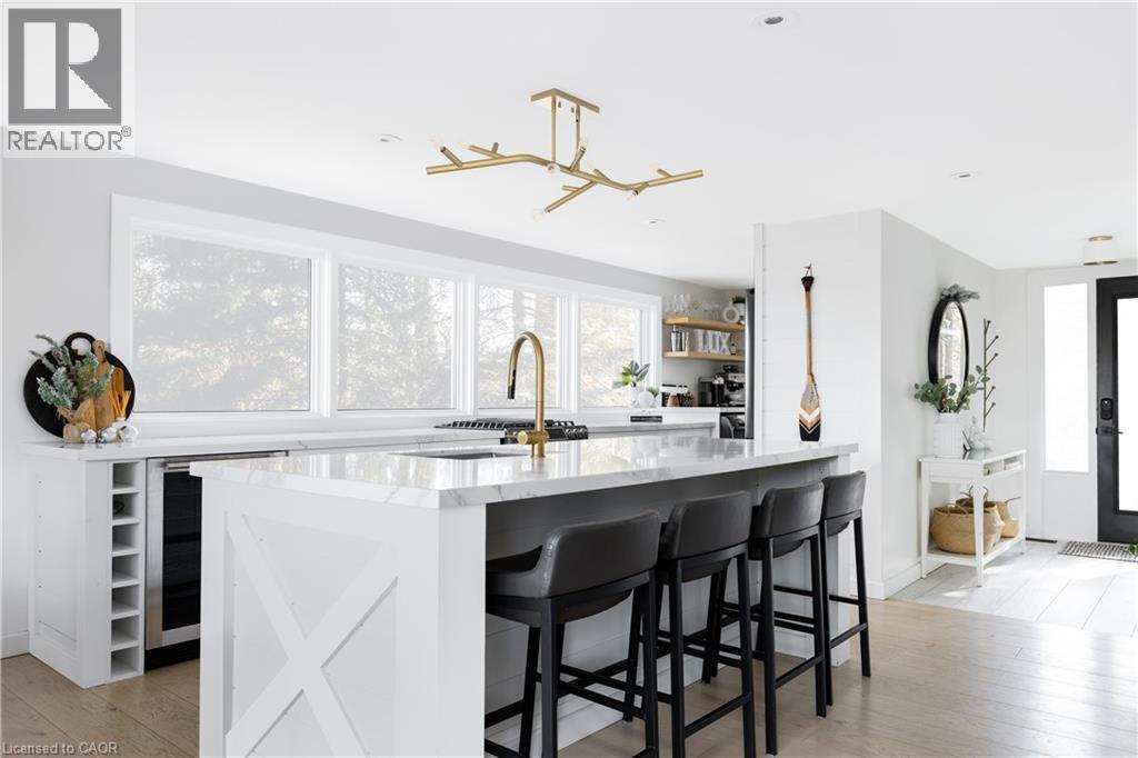 Property image for 2872 MUSKOKA ROAD 118 W|Muskoka Lakes, Ontario P0B1J0