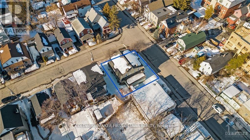 4 OXFORD STREET|Ottawa, Ontario K1Y2R7