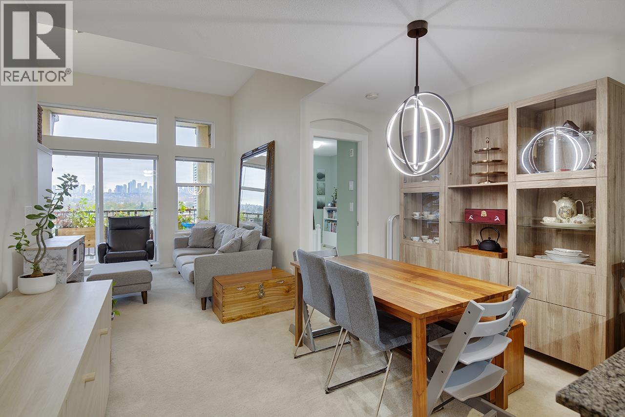 406 4728 BRENTWOOD DRIVE|Burnaby, British Columbia V5C0G2