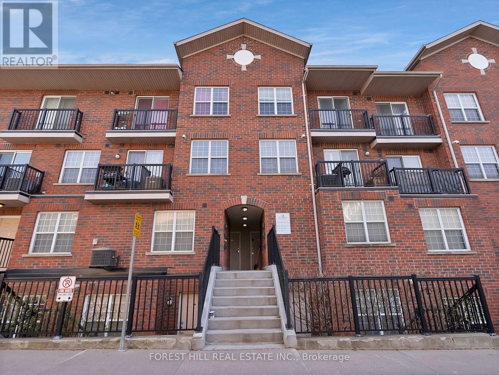 Property image for 310 - 25 STRANGFORD LANE|Toronto (Clairlea-Birchmount), Ontario M1L0E5
