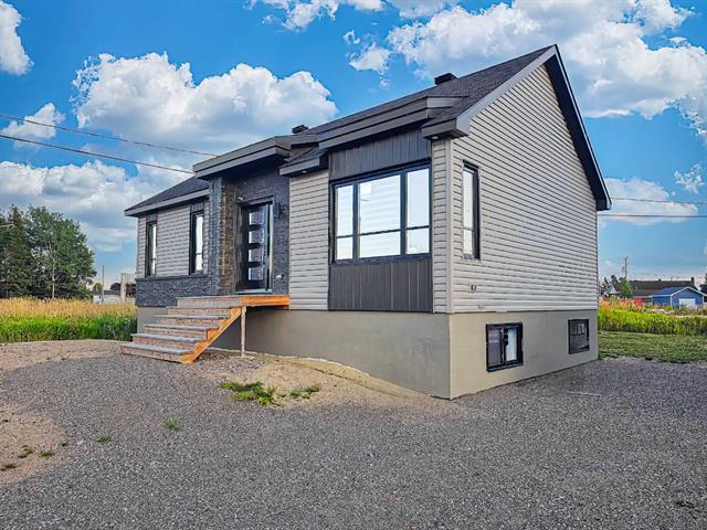 Property image for 2408 Rue Piuze|Baie-Comeau, Quebec G5C0B6