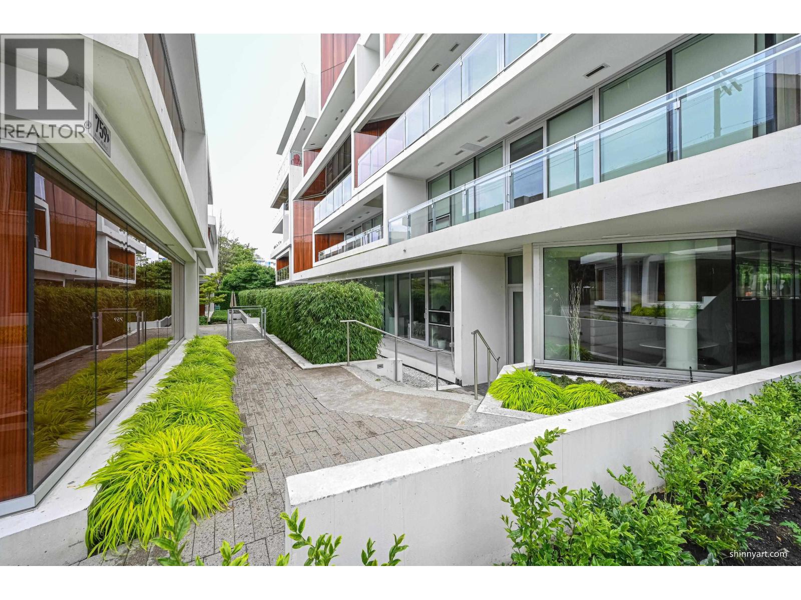 601 5699 BAILLIE STREET|Vancouver, British Columbia V5Z3M7