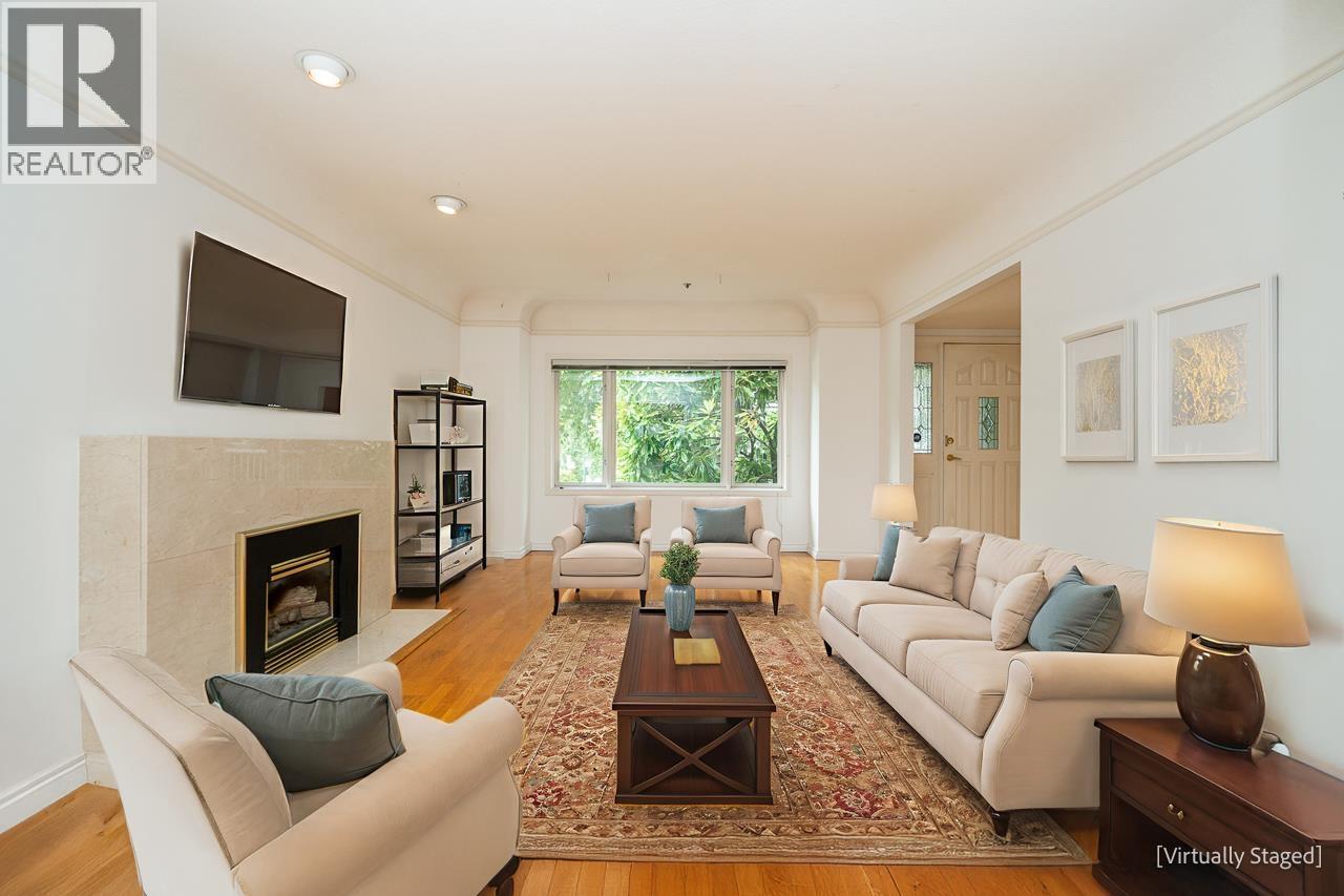 1796 W 14TH AVENUE|Vancouver, British Columbia V6J2J7