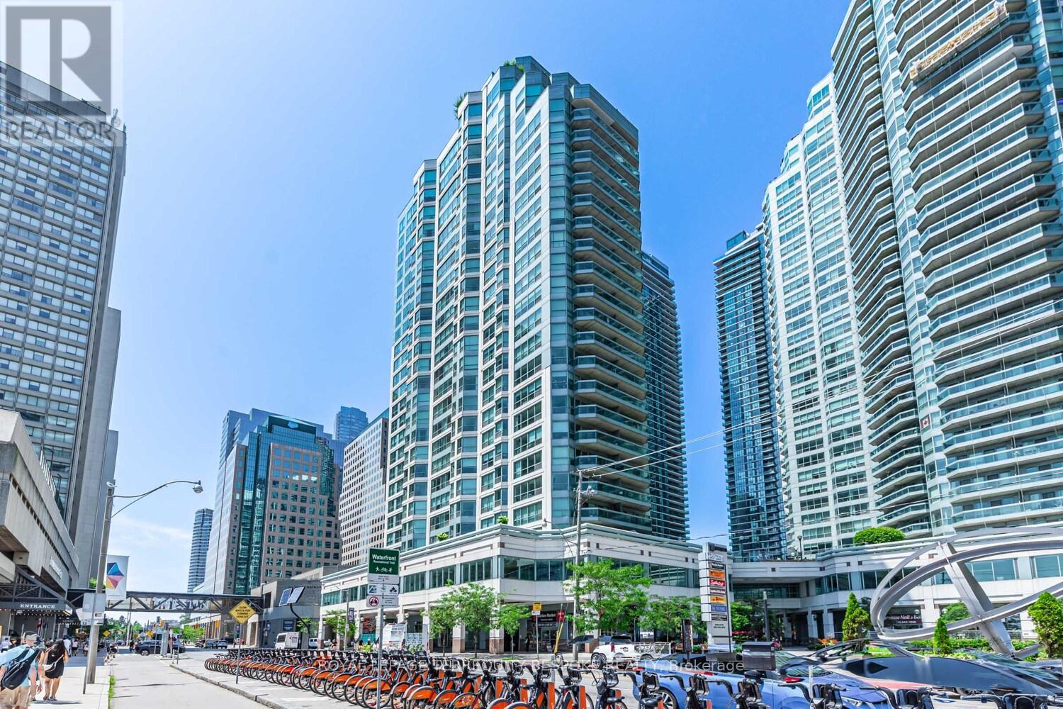 Property image for 811 - 10 QUEENS QUAY W|Toronto (Waterfront Communities), Ontario M5J2R9