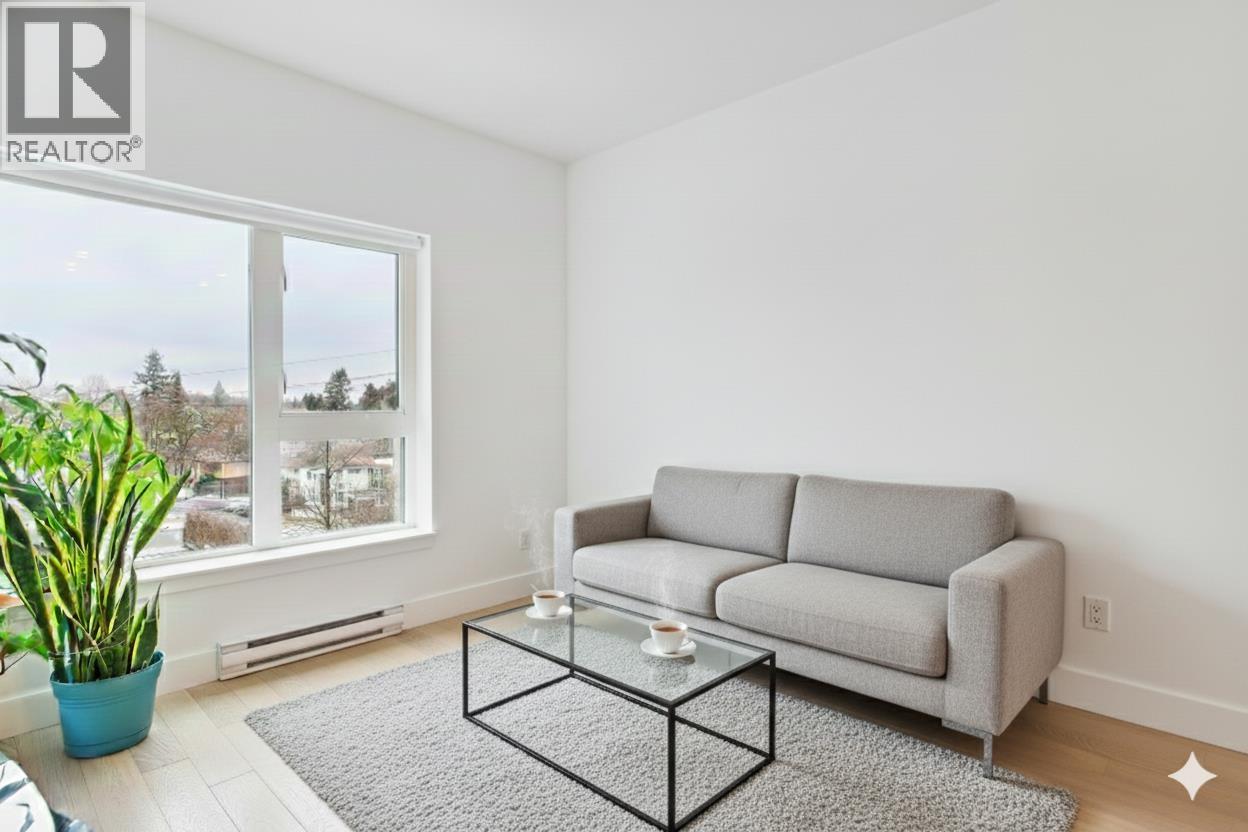 407 2666 DUKE STREET|Vancouver, British Columbia V5R4S9