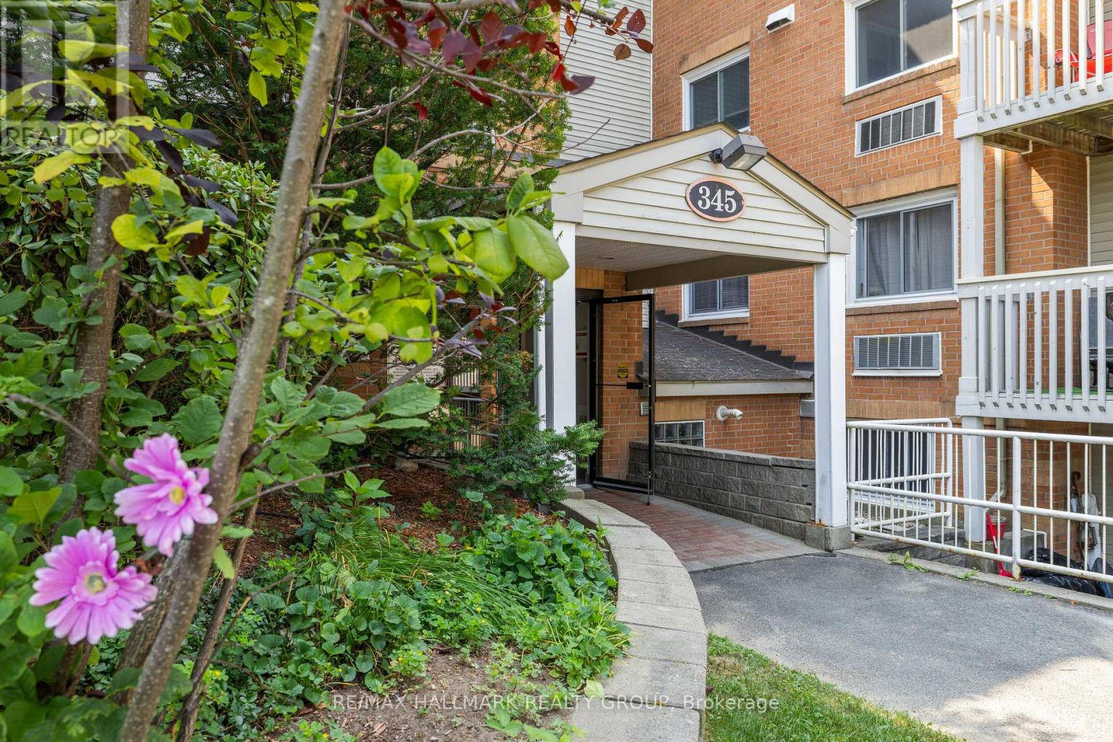 203 - 345 CENTRUM BOULEVARD|Ottawa, Ontario K1E3W9
