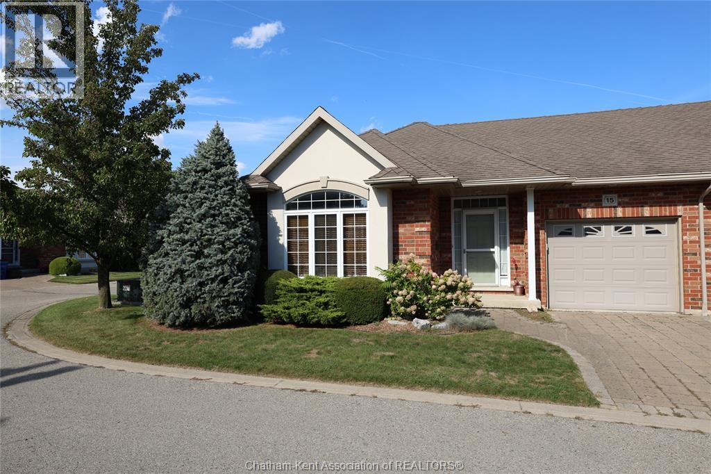 Property image for 15 Oakgrove LANE|Chatham, Ontario N7L5R9