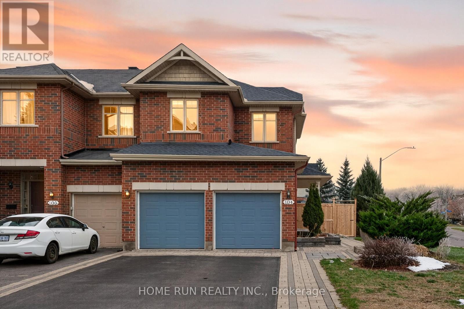 104 EYE BRIGHT CRESCENT|Ottawa, Ontario K1V2K5