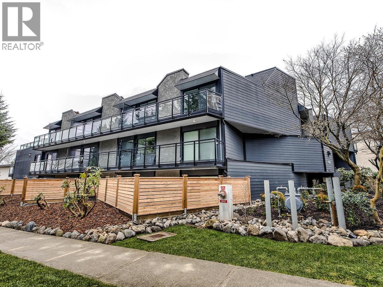 303 4625 GRANGE STREET|Burnaby, British Columbia V5H1R1