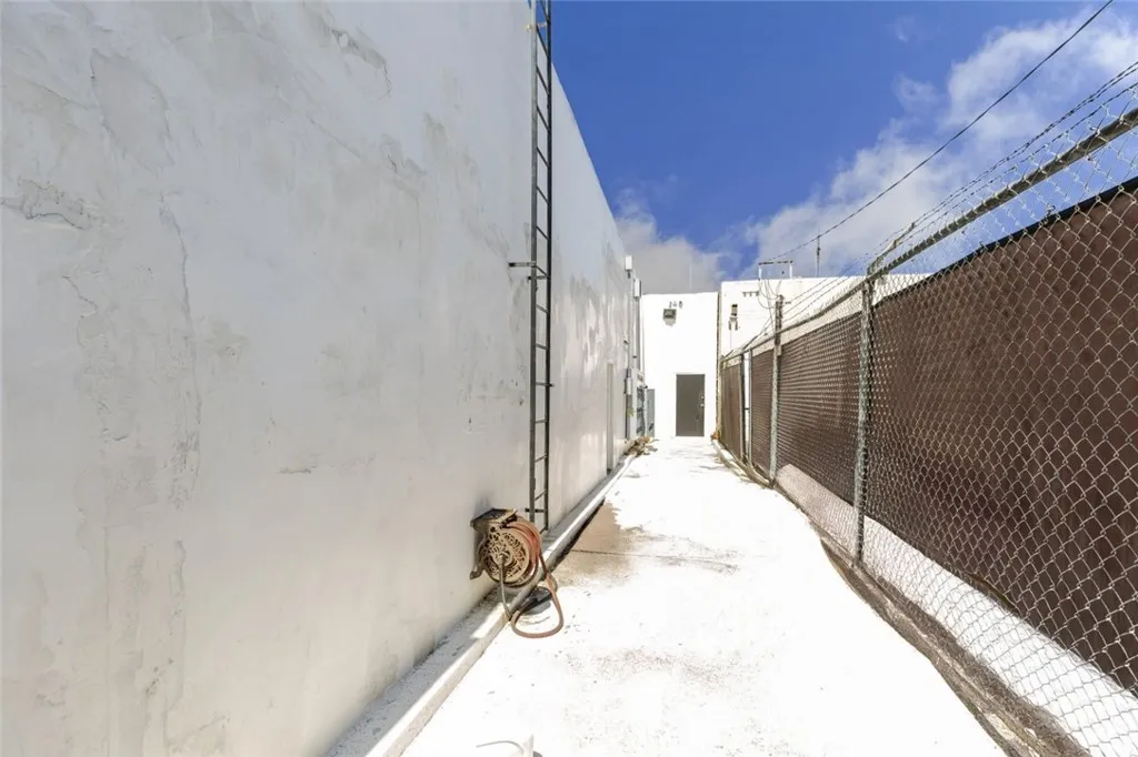 Additional image 9 of 14554 Friar Street, Van Nuys, CA 91411