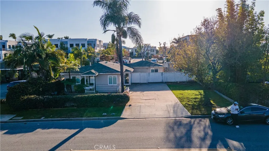 Additional image 2 of 2052 Orchard Dr, Newport Beach, CA 92660