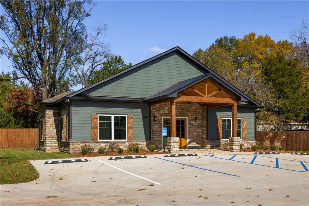 Additional image 2 of 608 17th Street, Phenix City, AL 36867