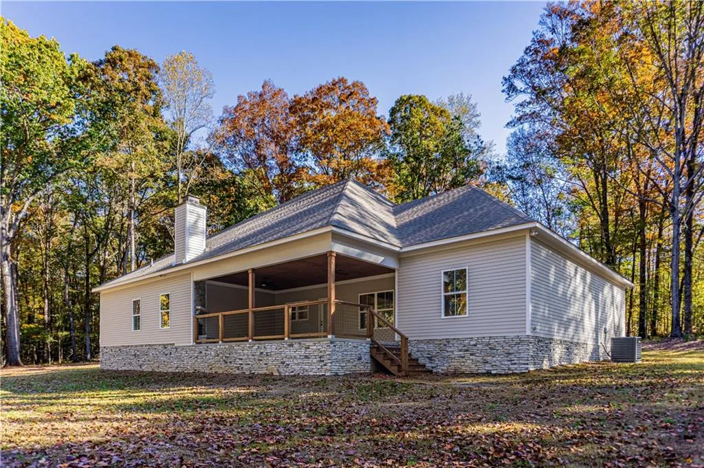 Property image for 1859 Lee Road 288, Smiths Station, AL 36877