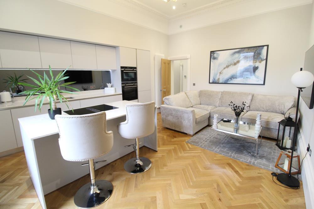 Union Street, Aberdeen, AB11