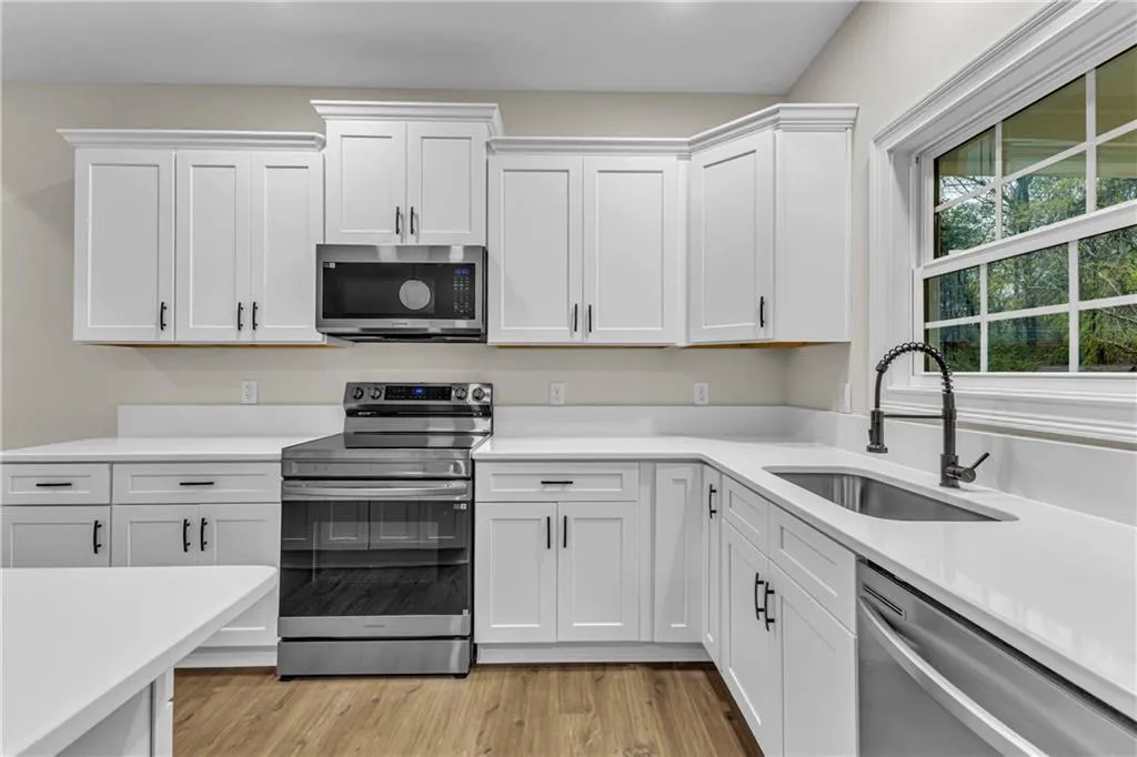 Additional image 13 of 68 Mill Creek Drive, Smiths Station, AL 36877