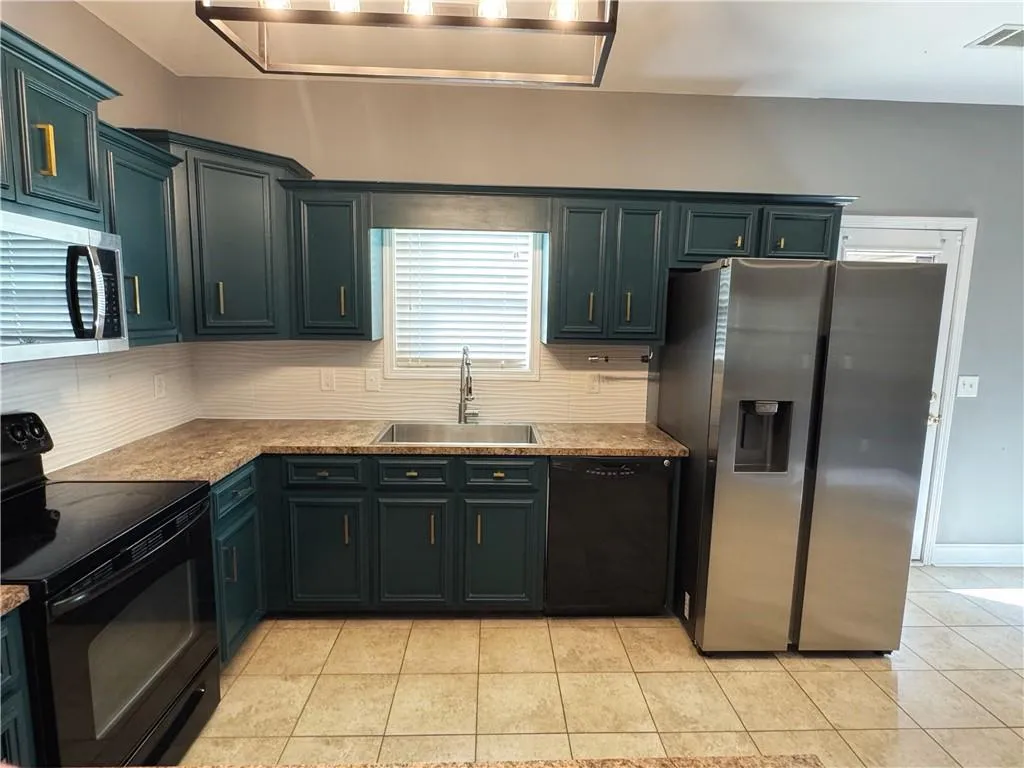 Additional image 27 of 2413 21st Avenue, Phenix City, AL 36867