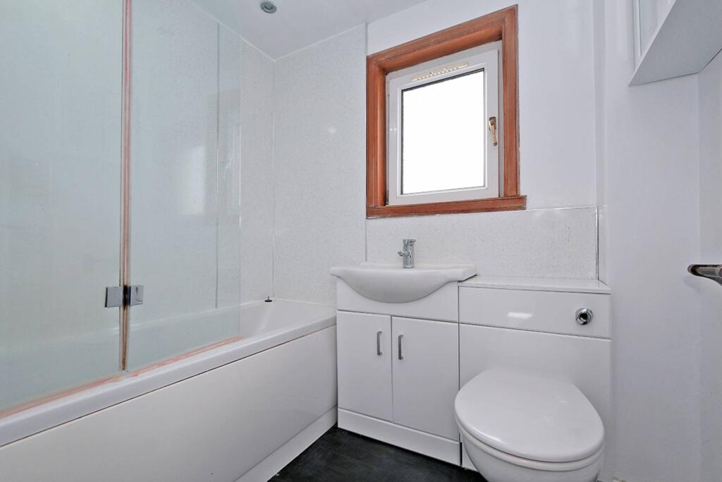 Additional image 12 of 22 Craig Gardens, Cults, Aberdeen, AB15 9TN