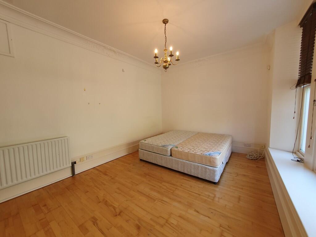 Additional image 25 of Cliff House, AB15