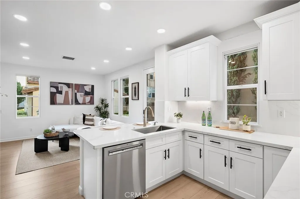 Additional image 14 of 345 Tall Oak, Irvine, CA 92603