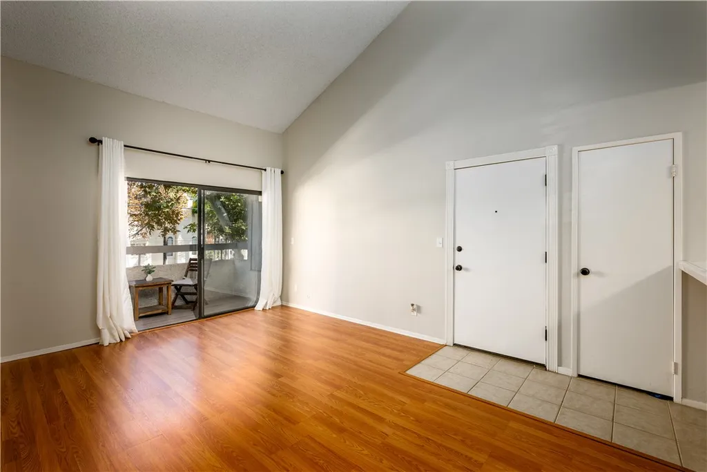 Additional image 7 of 25003 Peachland Ave Unit 211, Newhall, CA 91321