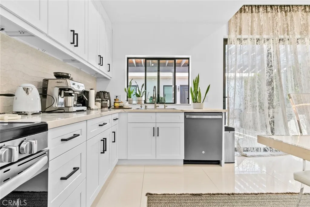 Additional image 90 of 1918 N Maple St, Burbank, CA 91505