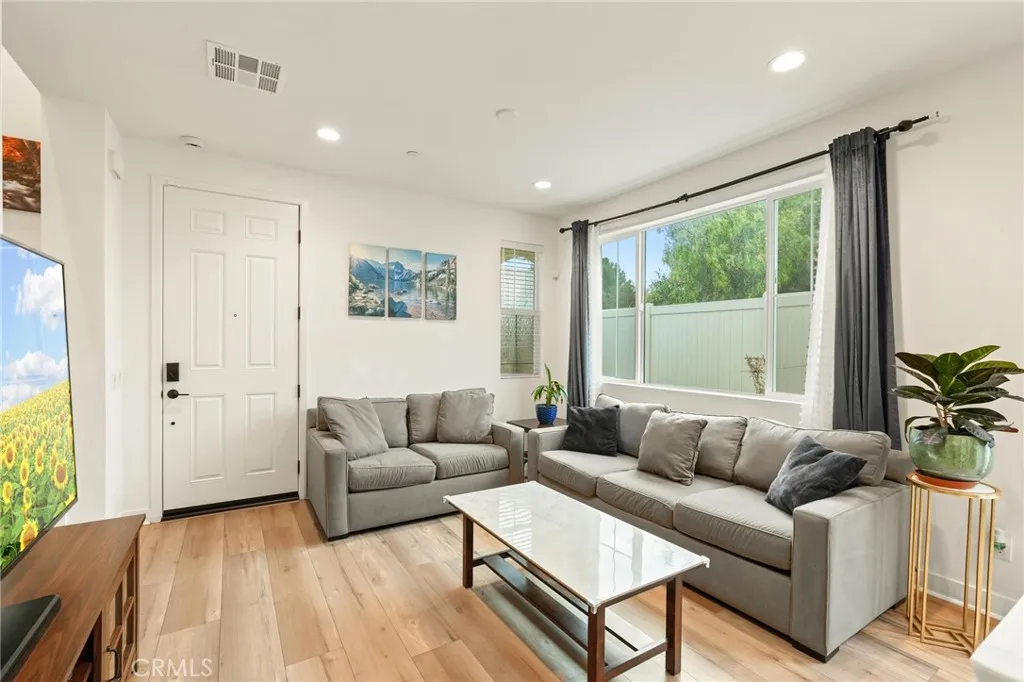 Additional image 51 of 1740 Heywood St #B, Simi Valley, CA 93065