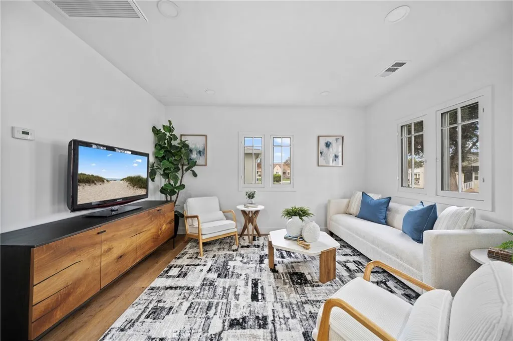 Additional image 3 of 2560 Las Flores Dr, Alhambra, CA 91803