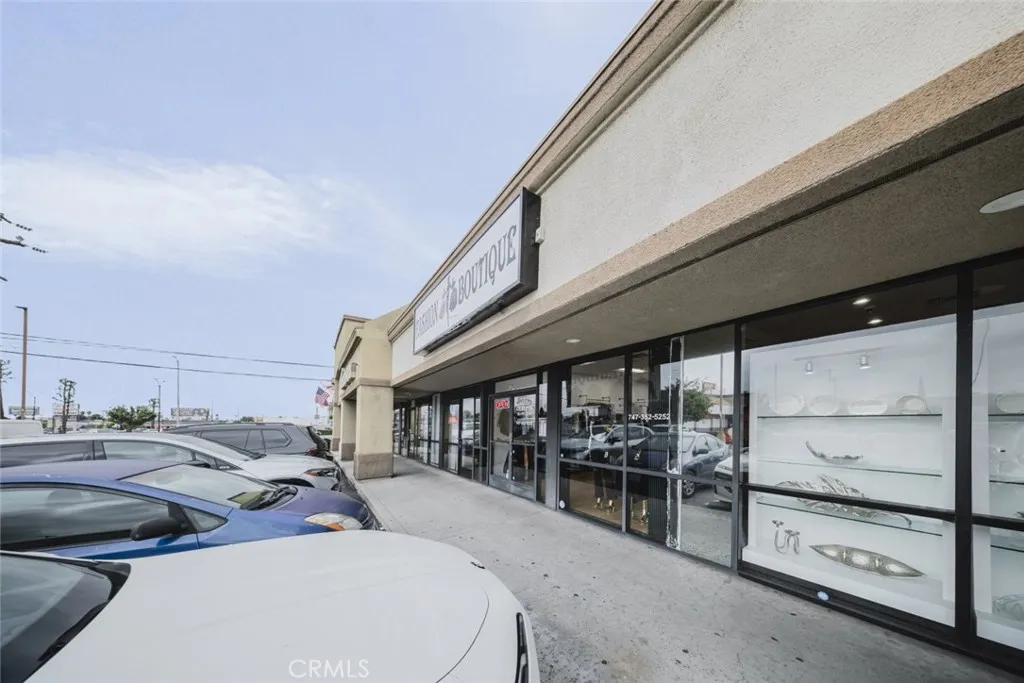 Additional image 47 of 12643 Sherman Way Unit E2, North Hollywood, CA 91605