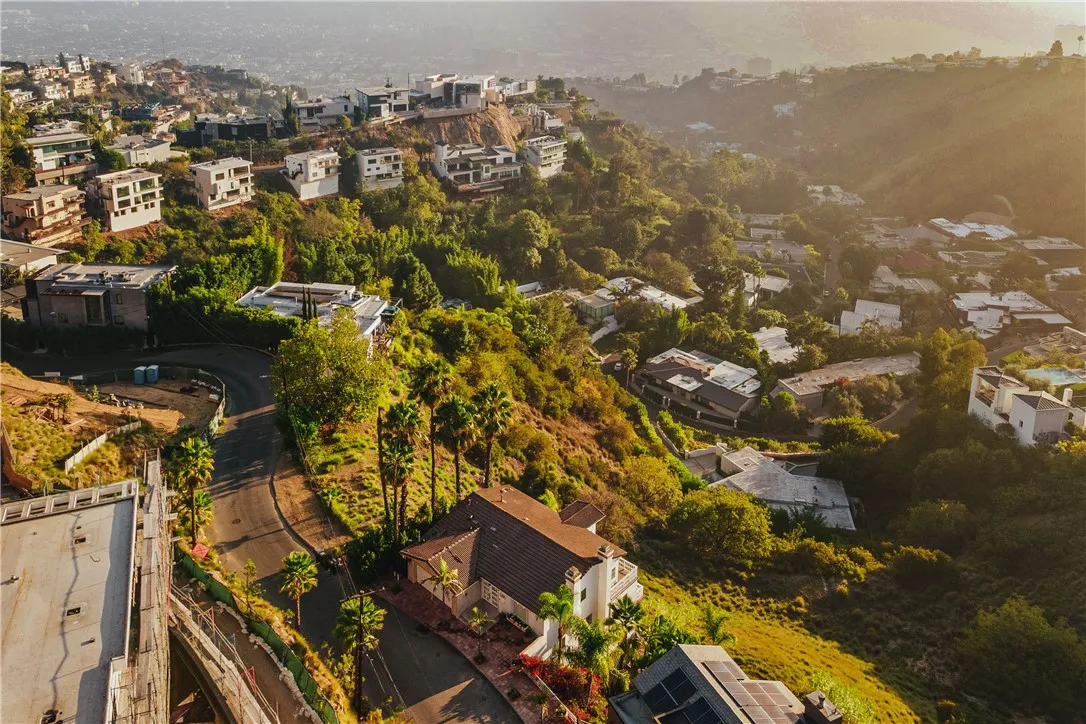 Additional image 123 of 2019 Sunset Plaza Drive, Los Angeles, CA 90069