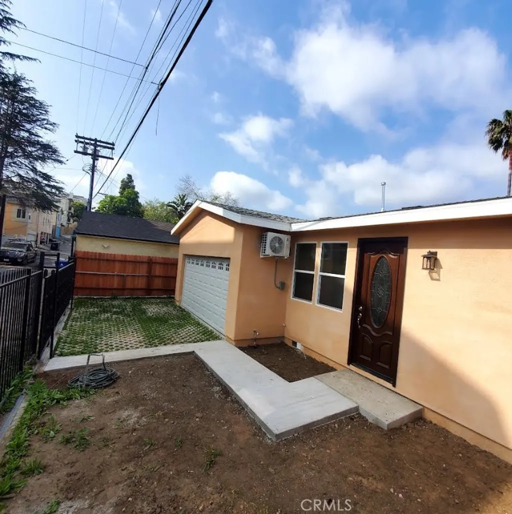 Additional image 5 of 3765 Globe, Los Angeles, CA 90066