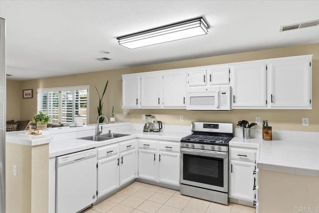 Additional image 63 of 827 Kentmere Ter, San Diego, CA 92154