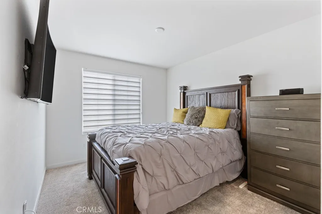 Additional image 24 of 975 W Clover Ave, Rialto, CA 92376