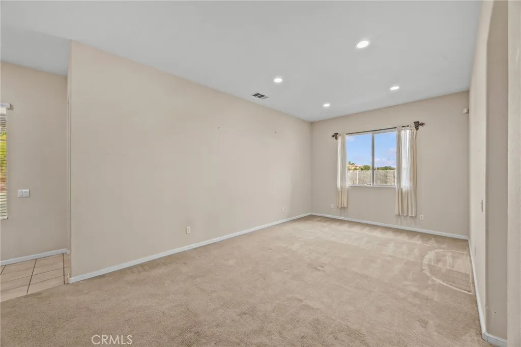 Additional image 8 of 101 Via De La Valle, Lake Elsinore, CA 92532