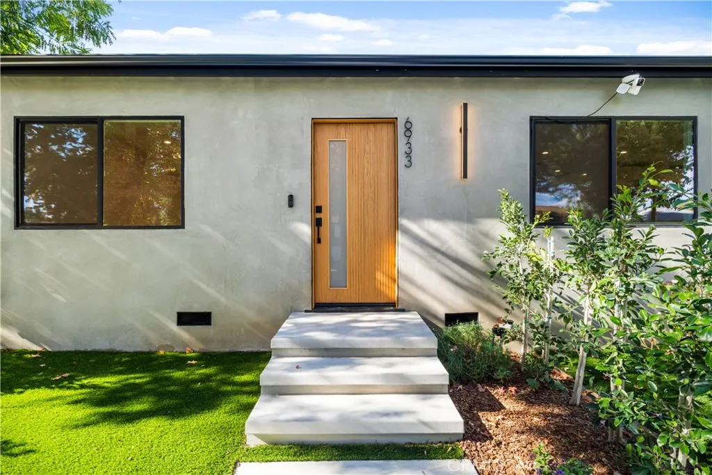 Additional image 104 of 6935 Jellico Avenue, Lake Balboa, CA 91406