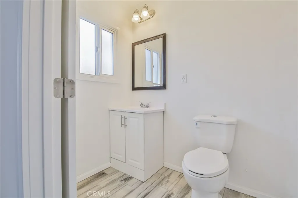 Additional image 20 of 946 E 104th St, Los Angeles, CA 90002