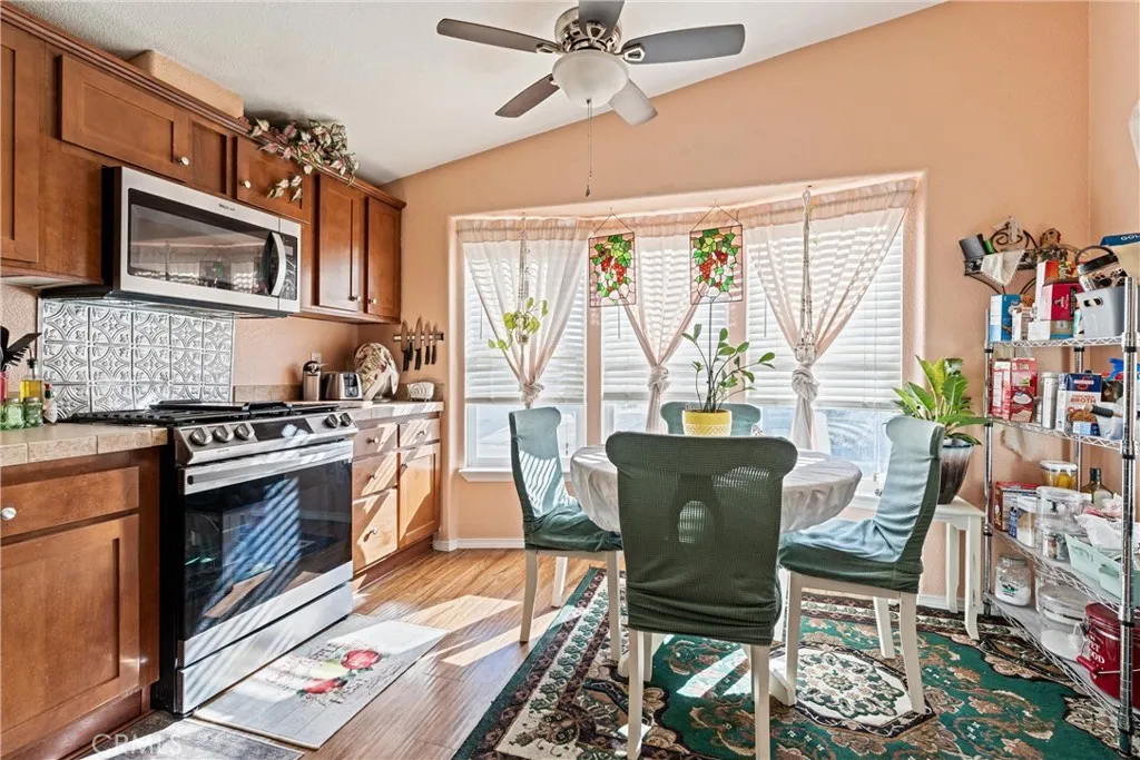 Additional image 11 of 1550 20th St W, Rosamond, CA 93560