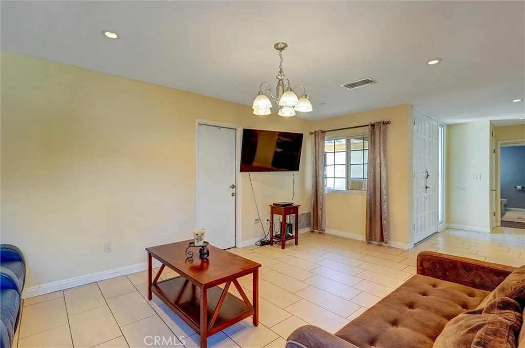 Additional image 37 of 10401 Hanna, Chatsworth, CA 91311