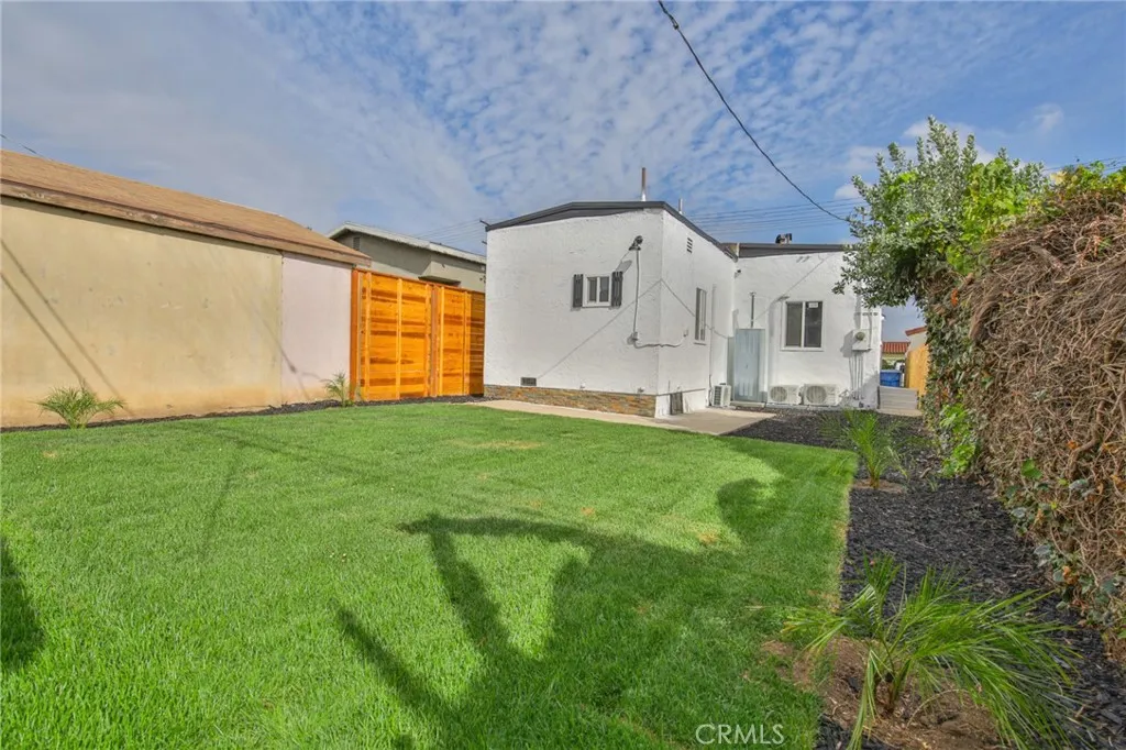 Additional image 73 of 1434 W 92nd St, Los Angeles, CA 90047