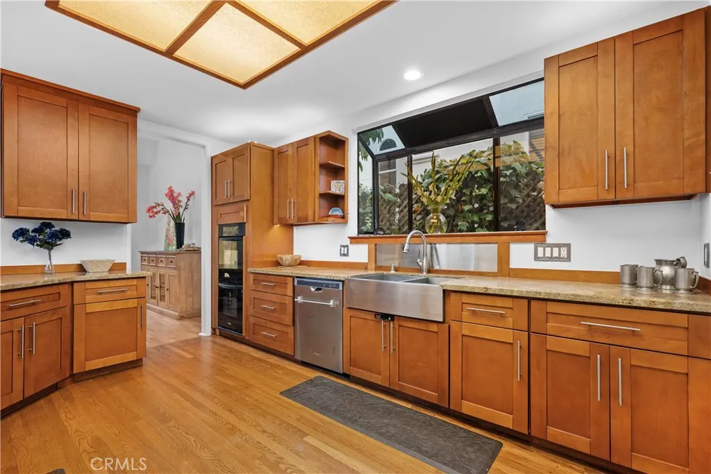 Additional image 75 of 341 S Meadows Ave, Manhattan Beach, CA 90266