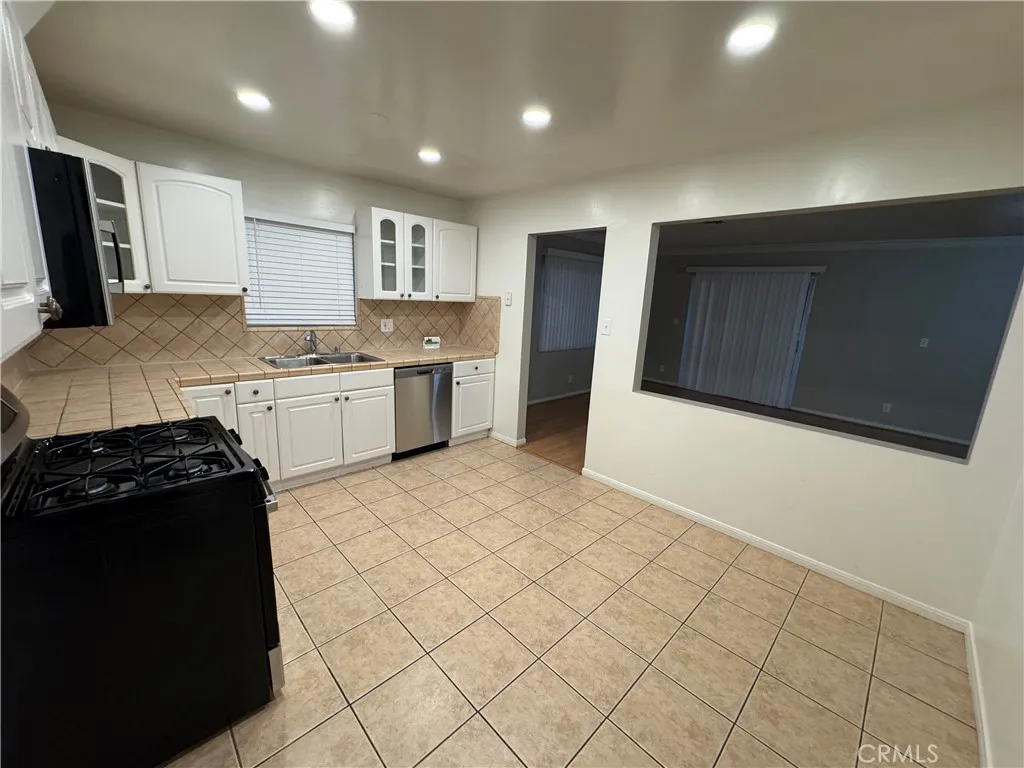 Additional image 71 of 7943 Lasaine Avenue, Northridge, CA 91325