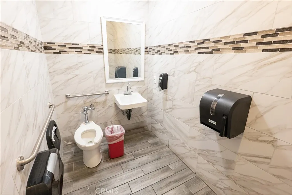 Additional image 25 of 5949 Whittier Blvd, Los Angeles, CA 90022