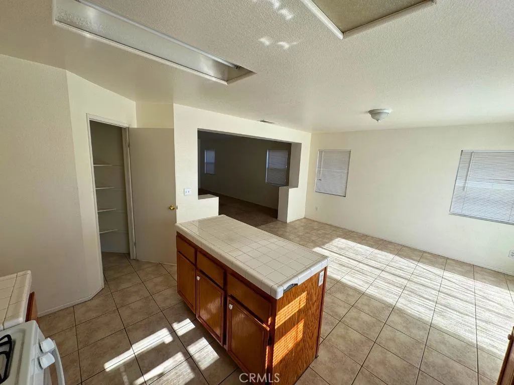 Additional image 14 of 11913 Pepperwood St, Victorville, CA 92392