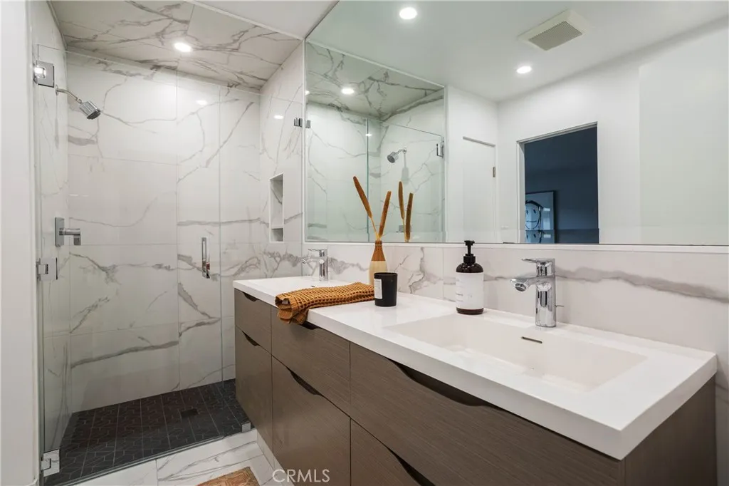 Additional image 55 of 1001 Nottingham Road, Newport Beach, CA 92660