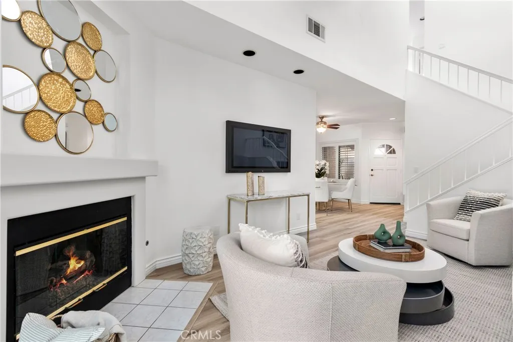 Additional image 36 of 28 Almador, Irvine, CA 92614