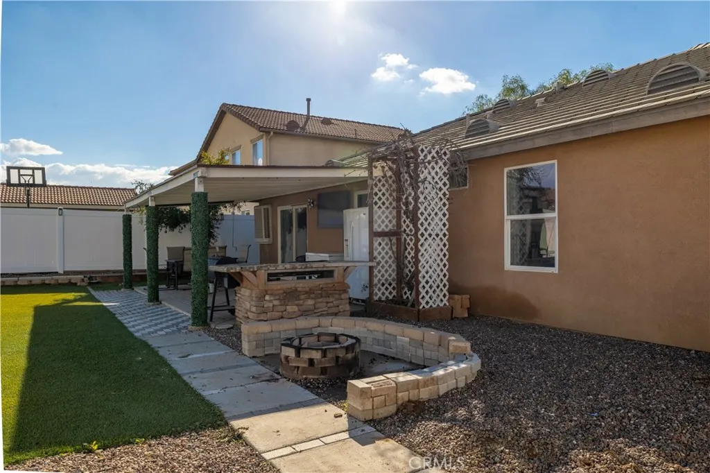 3079 Avalon, Perris, CA 92571