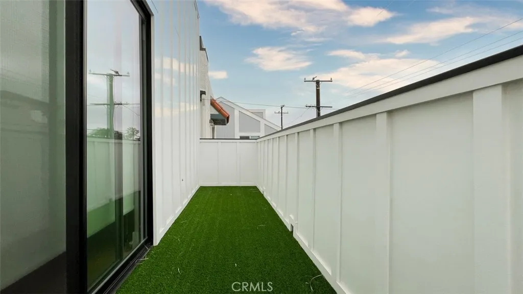 Additional image 87 of 307 18th Street, Huntington Beach, CA 92648