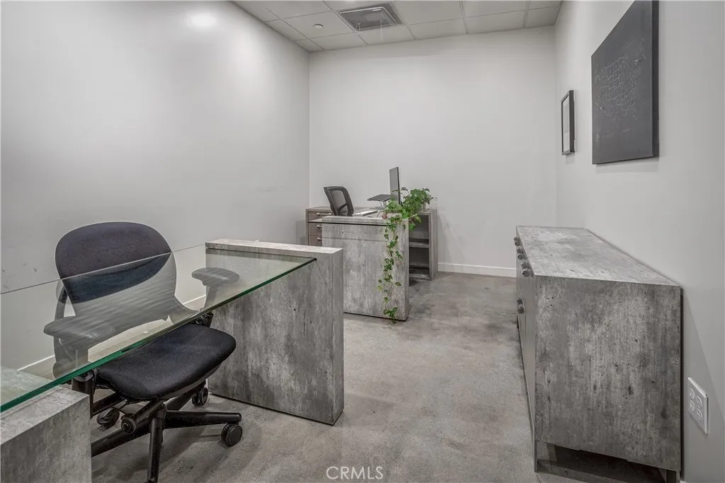 Additional image 23 of 2921 W Burbank Blvd, Burbank, CA 91505