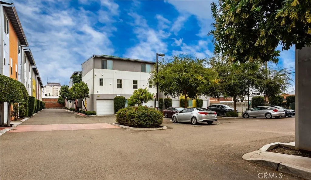 Additional image 8 of 1759 Fulton St, Fresno, CA 93721